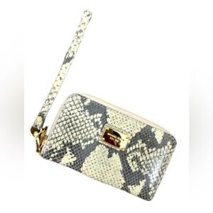 Authentic Michael Kors Wristlet